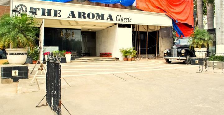 Hotel Aroma Complex Chandīgarh Zewnętrze zdjęcie